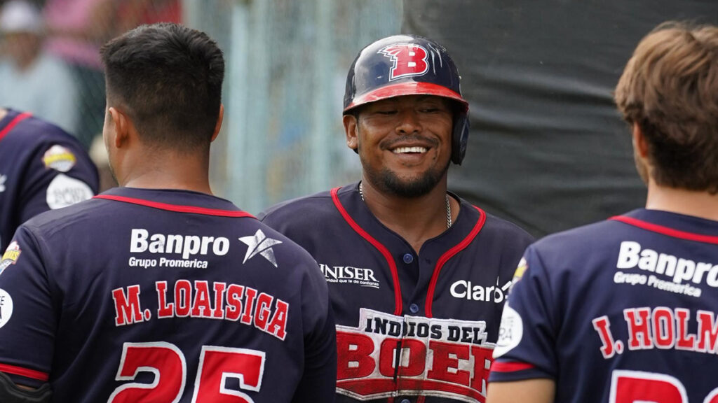 Edgard Montiel sexto jonron boer